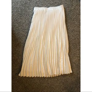 Pleated midi skirt